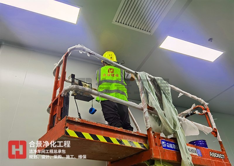 鋰電池?zé)o塵車(chē)間廠(chǎng)房建設(shè)施工中